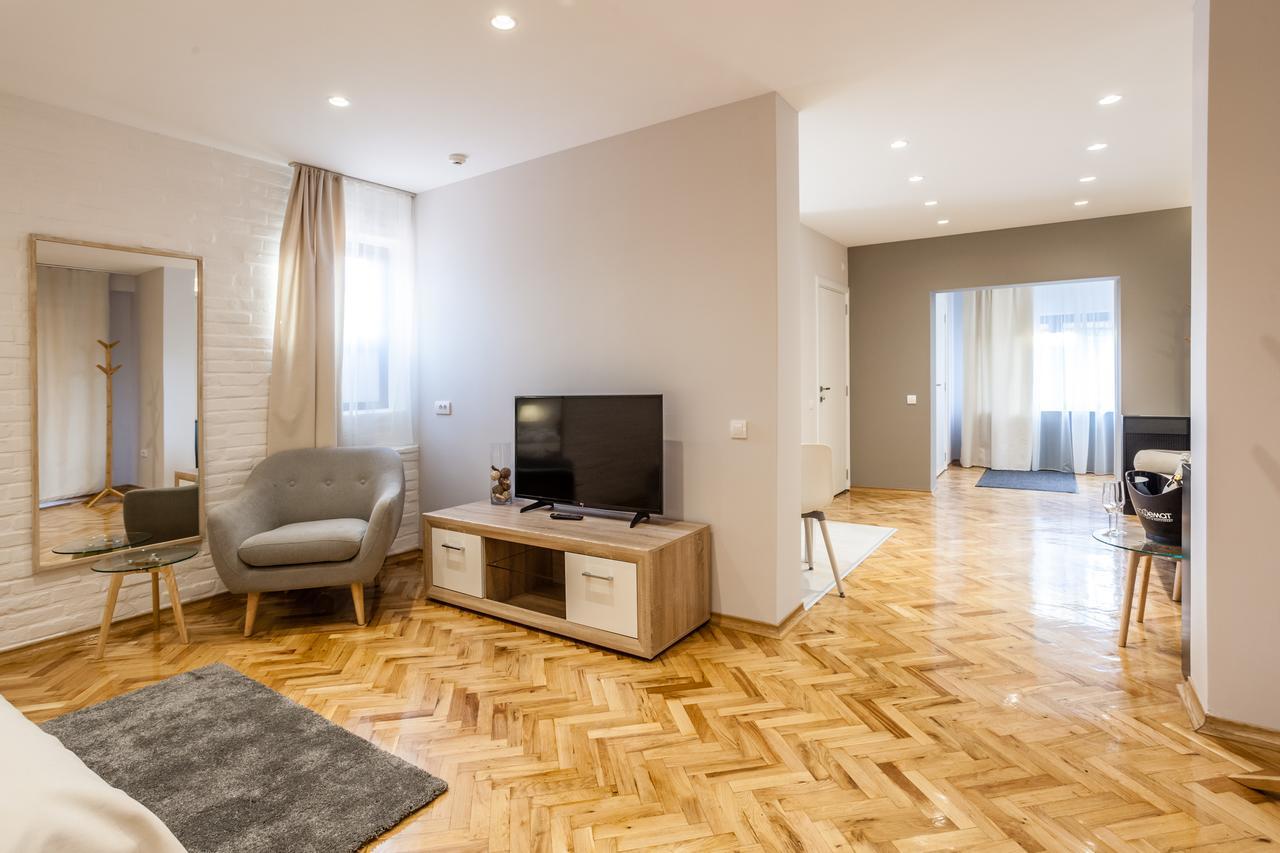 Apartmani Studio Зренянин Экстерьер фото