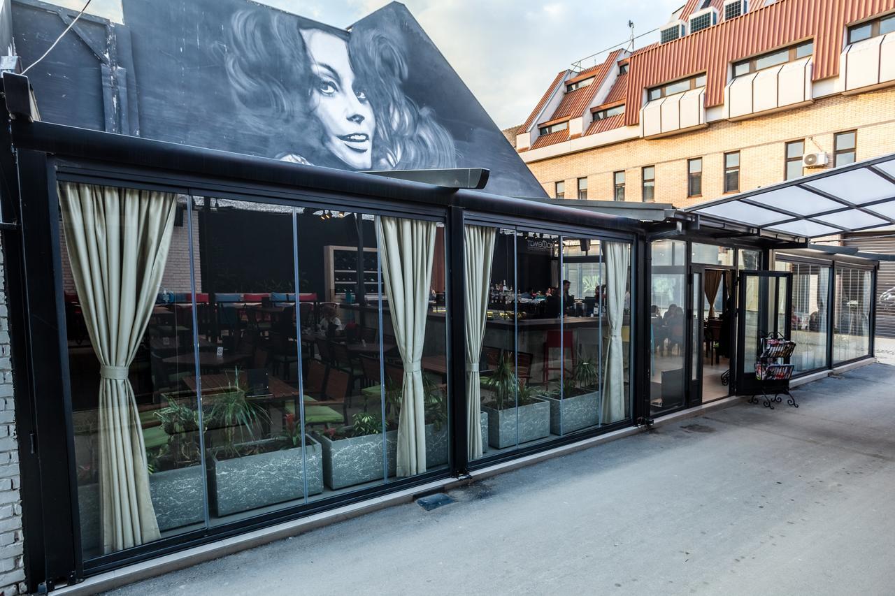 Apartmani Studio Зренянин Экстерьер фото